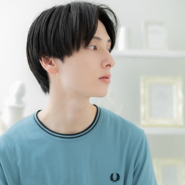 センターパート黒髪爽やかクラウドマッシュ ダークアッシュ