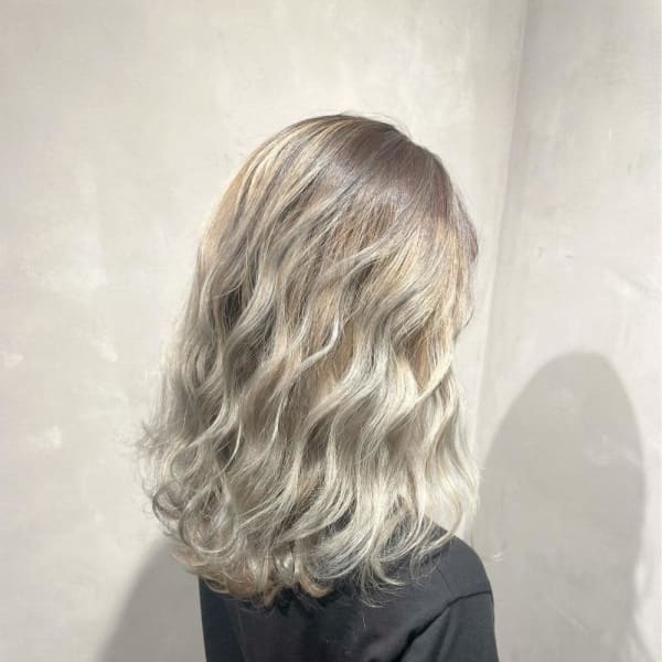 【EIGHT福岡 2月 片山智裕】ホワイトバレイヤージュ