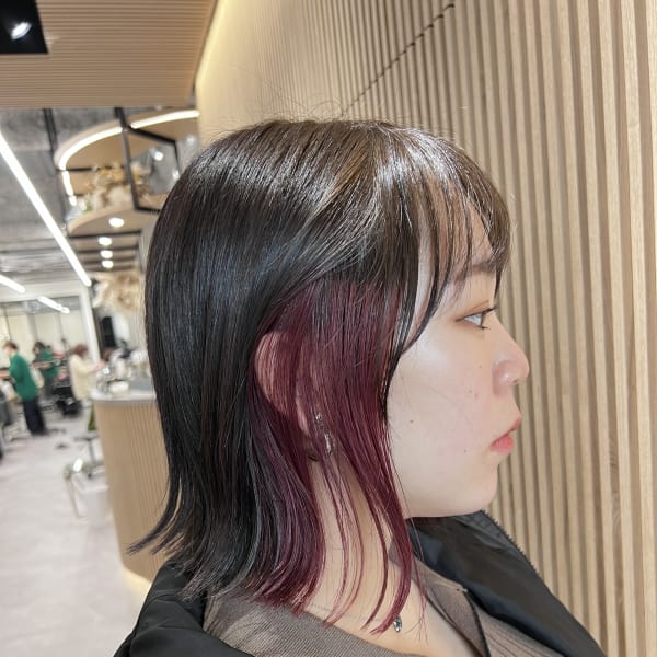 インナーワインレッド