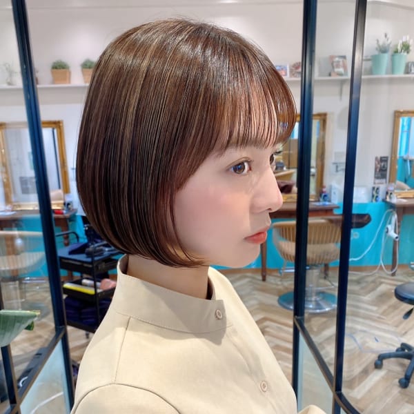 ハイライトベージュまとまるボブ
