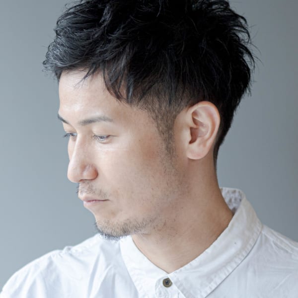 メンズツーブロック刈り上げナチュラル束感ショート