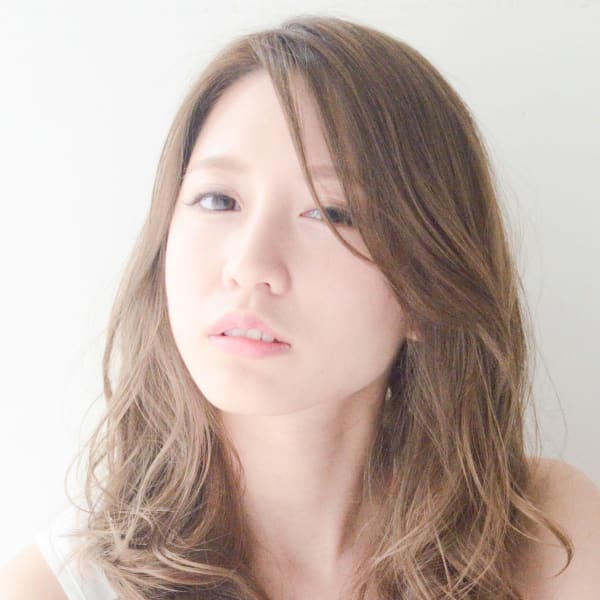 ロング/アッシュベージュ［池袋駅 髪質改善 弱酸性縮毛矯正］