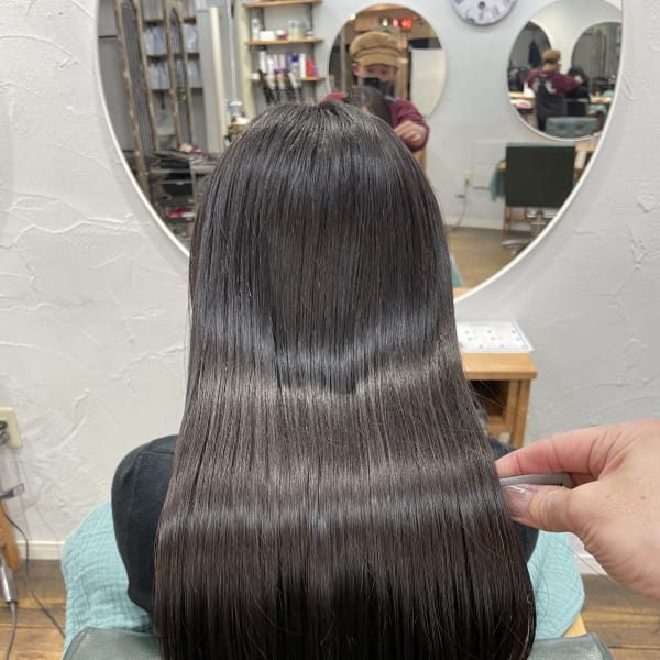 ドライヤーで乾かしただけで綺麗にまとまる酸性縮毛矯正