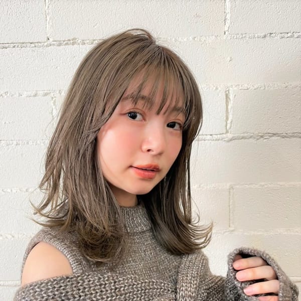 グレージュカラー