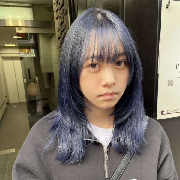 ネイビーブルーのグラデーション