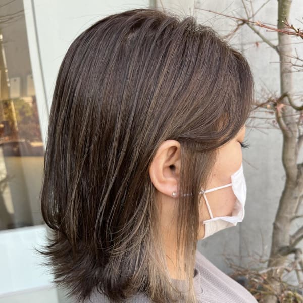 このワンポイントがかわいい♪イヤリングカラー