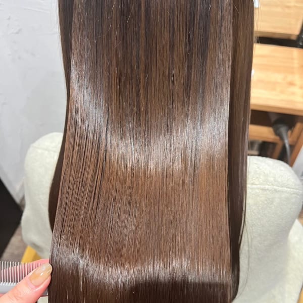 酸性縮毛矯正|女性専用髪質改善酸性縮毛矯正専門店LIRA