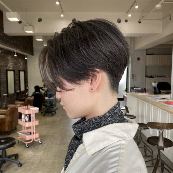 【pignon】ボーイッシュ女子  寒色系カラー 刈り上げ