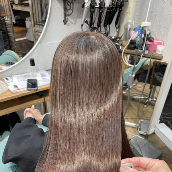 ドライヤーで乾かしただけで綺麗にサラサラにまとまる縮毛矯正|髪質改善酸性縮毛矯正専門店CUORE