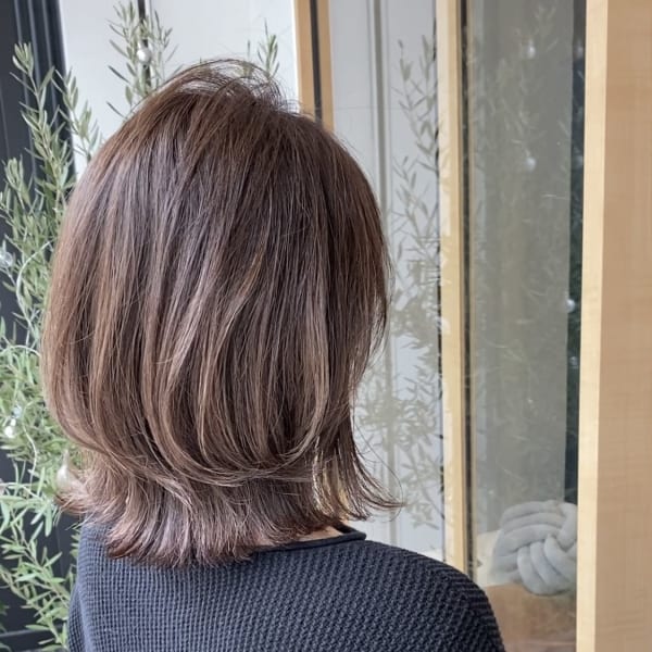 毛先ワンカールでできるくびれ外ハネボブ|Nuii