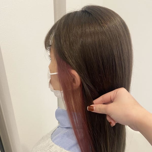 イヤリングカラー×ピンクベージュ