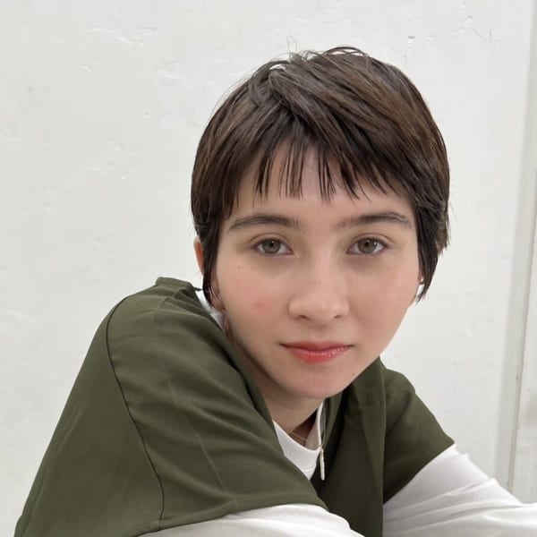 フレンチガーリーボブ