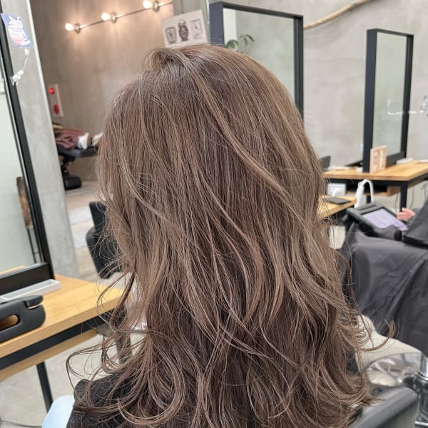 ハイライトベージュ