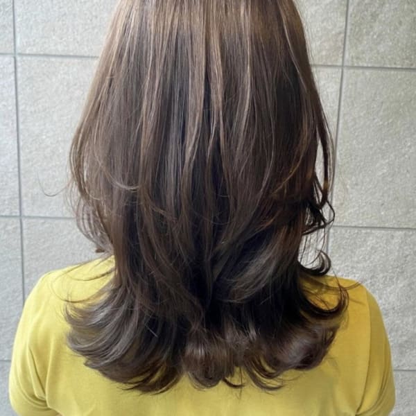 くびれミディアムレイヤー