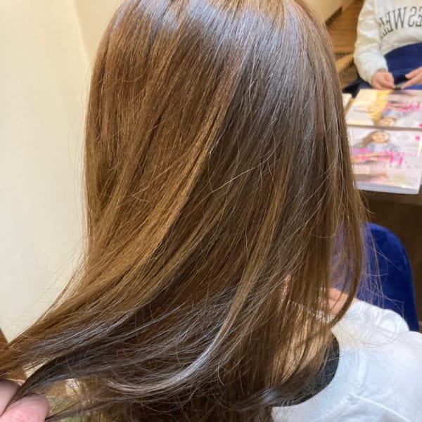 マットアッシュカラー