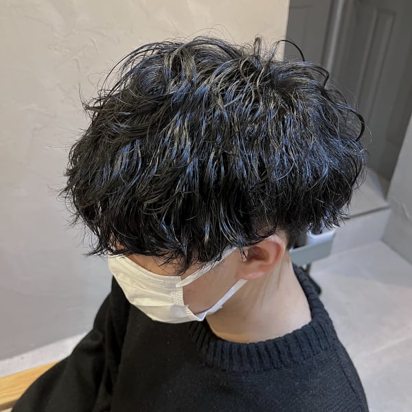 ツーブロックマッシュ波巻きパーマ|Nuii