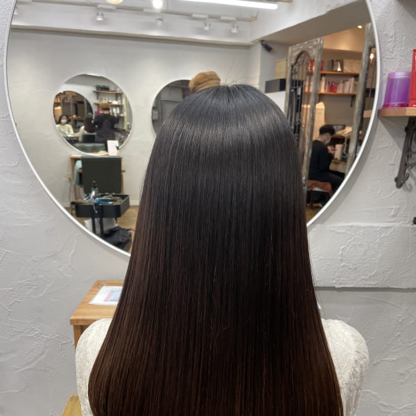 ドライヤーで乾かしただけで綺麗にサラサラにまとまる縮毛矯正|髪質改善酸性縮毛矯正専門店CUORE