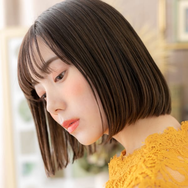 暗髪シースルーバング前下がりぱっつんボブ ダークアッシュ