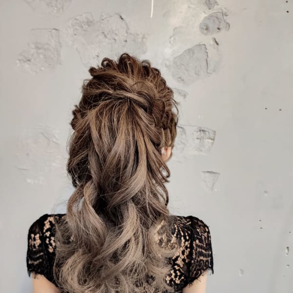 サイドみつあみポニー