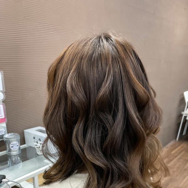 ウェーブ巻きスタイル