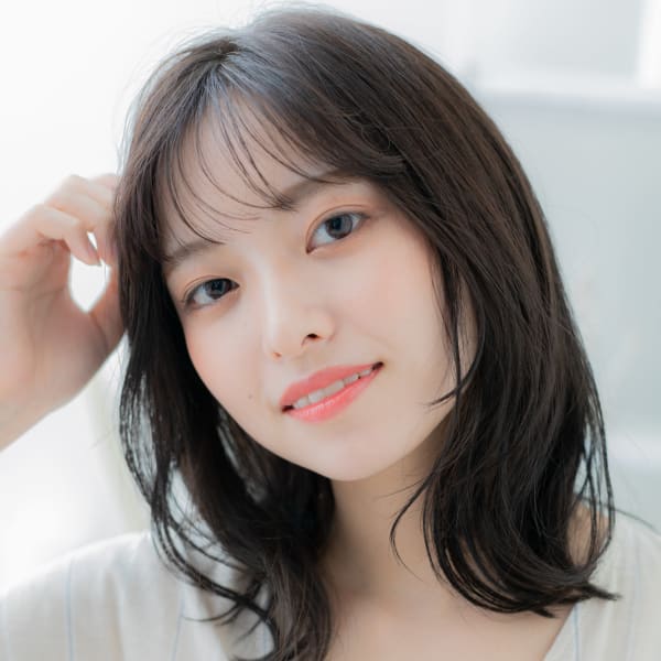 暗髪バレイヤージュくせ毛風エアリーミディ 美魔女