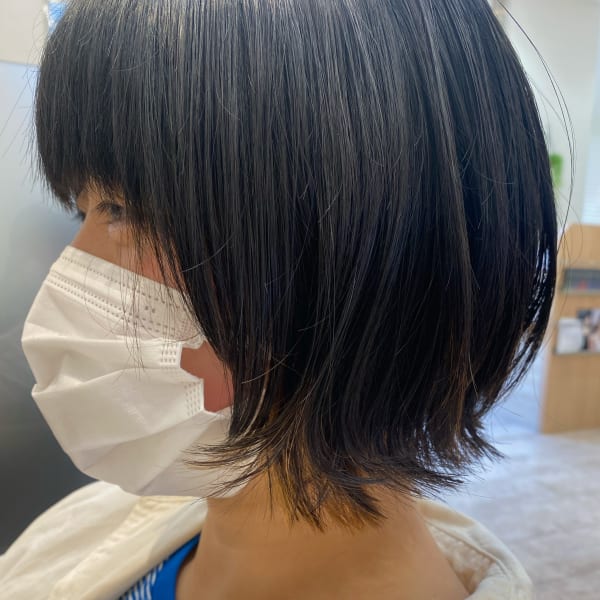 ミニボブ/黒髪/顔周りレイヤー/外ハネ内巻きどっちも楽しい
