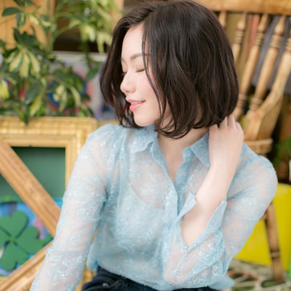 黒髪ダークアッシュ前下がりワンレンボブディ　美魔女