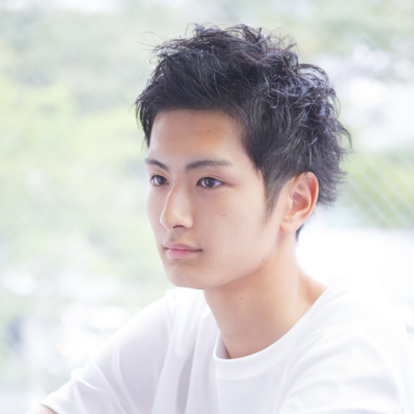 ビジネスコンマヘアかき上げヘアビジカジハンサムショート