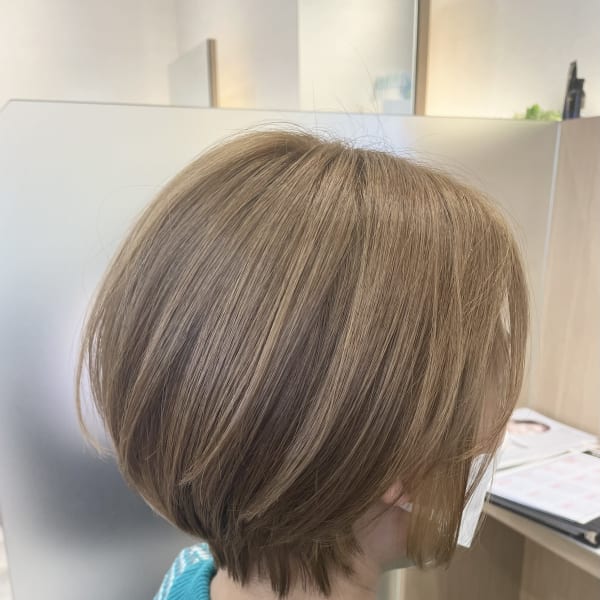 透明感カラー×ショート