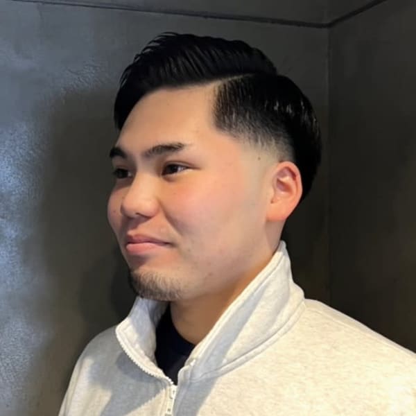 HARU | THIS IS BARBER(ディス イズ バーバー)のスタッフ | 美容院・美容室を予約するなら楽天ビューティ