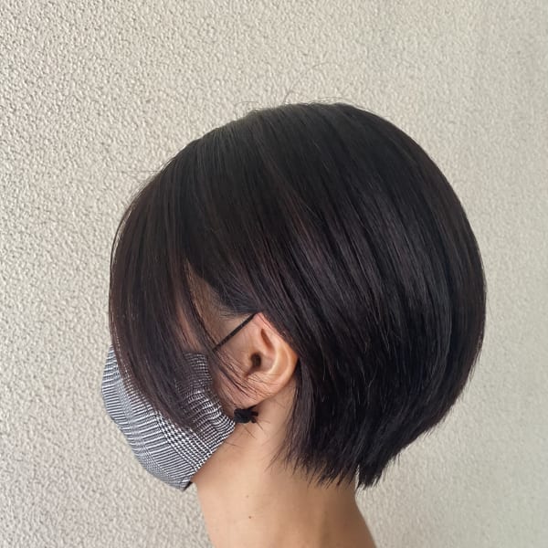 スッキリ襟足の丸みショートボブ