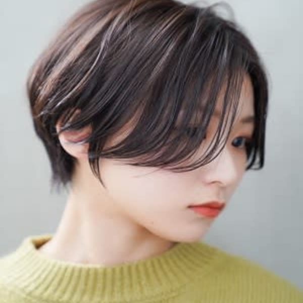 前下がりジェンダーレスハンサムショート