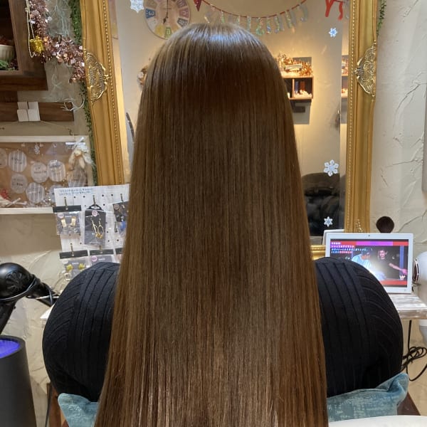 思わず触りたくなるツヤ髪|Hair×Cafe Lieto