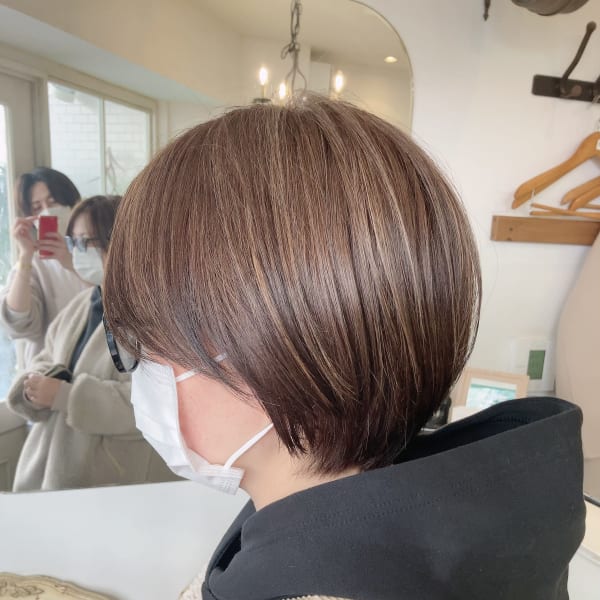 白髪ぼかしショコラアッシュハイライト丸みボブ40代梅ヶ丘