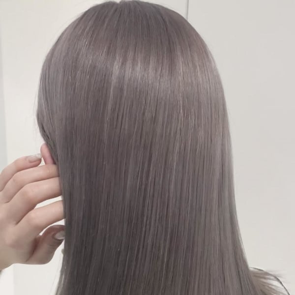 ホワイトシルバー♪ ケアブリーチ×Aujuaトリートメント