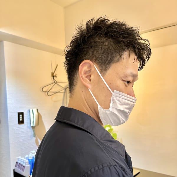 大人の刈り上げとナチュラルバング|PRISHE.