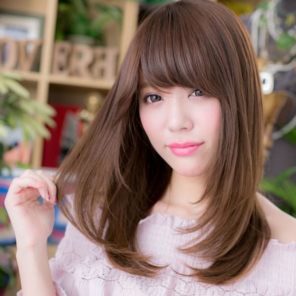 前下がりグレーベージュ小顔ワンカールミディ 美魔女