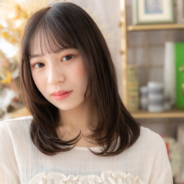黒髪バレイヤージュ小顔内巻きエアストレート　ダークアッシュ