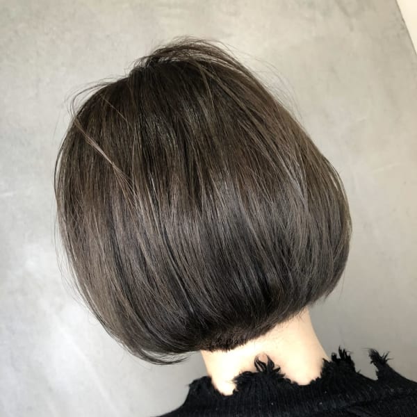 グレージュボブ 透明感