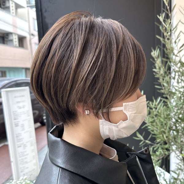 大人ハンサムショート&ニュアンスハイライトカラー|Nuii