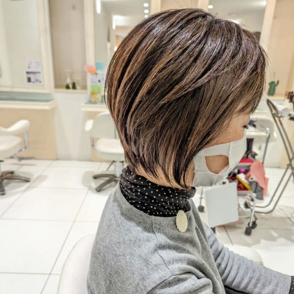 初体験♪脱白髪染めハイライトカラー×ショート【我孫子】