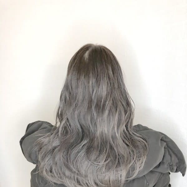 グレー カラー コテ巻き