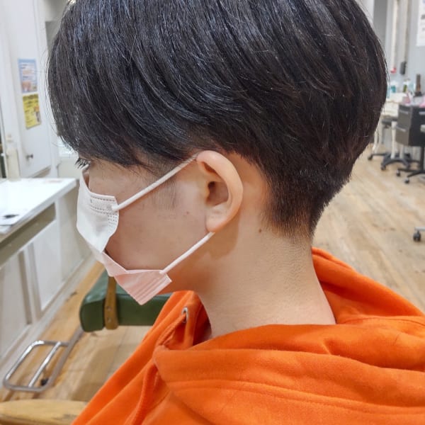 刈上げショートスタイル