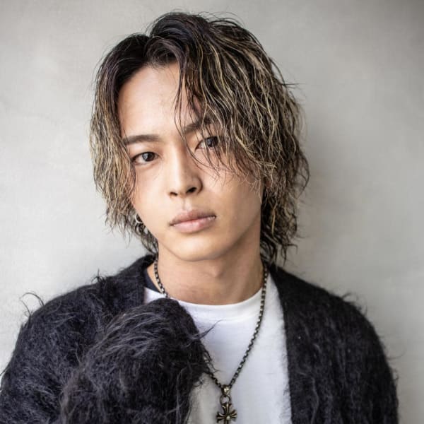 メンズ/センターパートウルフ/ハイライトメッシュ