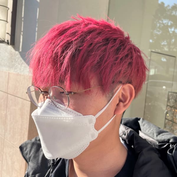 ビビットピンクカラー×メンズスタイル