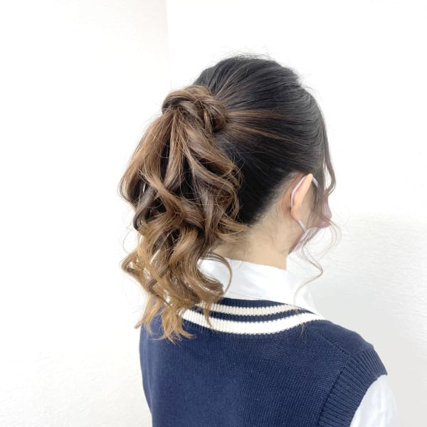 ポニーテールスタイル