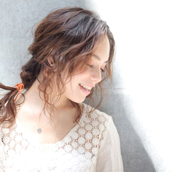デザインカラー×編み込みルーズヘアセット