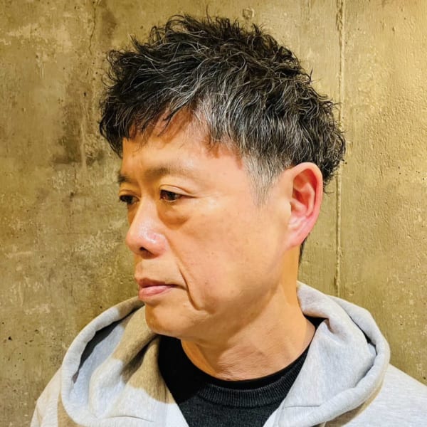 大人メンズショート　グレイヘア　フェードカット　40代50代