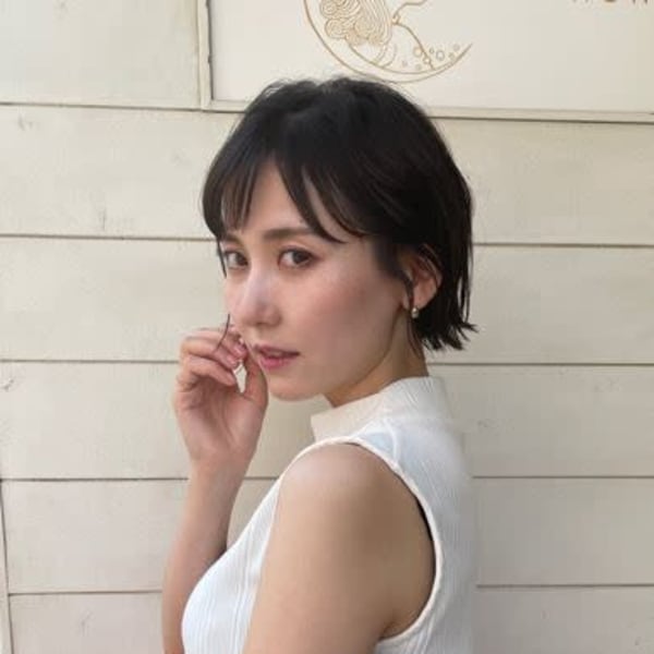 大人可愛いフレンチショートボブ厚めバング30代春髪梅ヶ丘髪型