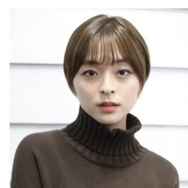 透明感ベージュヘアシースルーバング